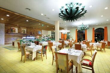 The Signature Level At Grand Palladium Imbassaí Resort & Spa
