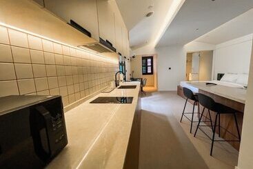 Weave Suites   Midtown