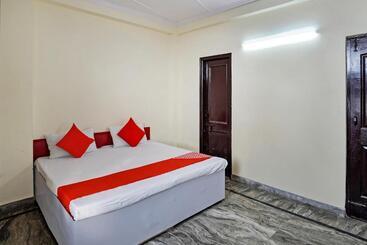 Super Hotel O Sai Residency