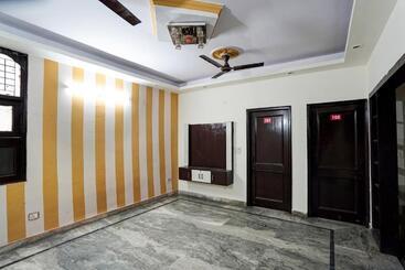 Super Hotel O Sai Residency