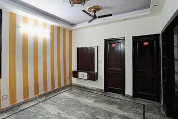 Super Hotel O Sai Residency