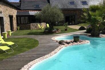 تختخواب و صبحانه Chambres D'hotes L'atipic