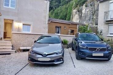 تختخواب و صبحانه Clos Des Moulins