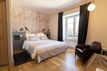 تختخواب و صبحانه Clos Des Moulins