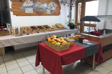 هتل Auberge D+ Valloire Galibier