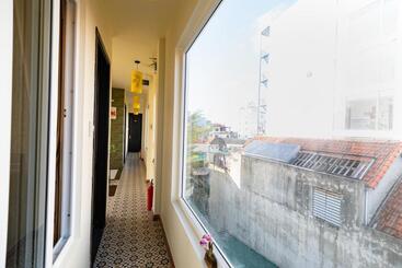 Flora Hotel Hue