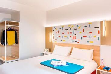 هتل Ibis Styles Guyancourt Versailles