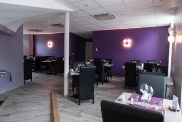 Logis Hotel Du Parc Restaurant   Le Rouget De Lisle