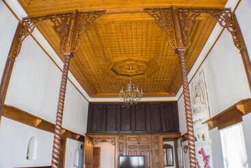 هتل Old Bazaar 1790