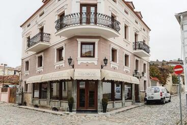 בית מלון כפרי Vila Sigal Korce