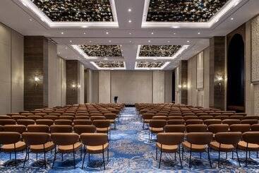 Abesq Doha Hotel And Residences, An Ihg