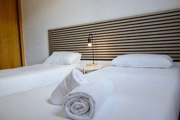 Apartamentos El Pilar 3000