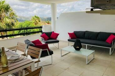 Hacienda Casares Magnolia 2430 - كاساريس