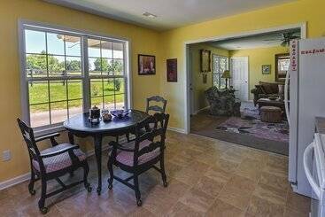 Cozy Georgetown Cottage On A Working Horse Farm!