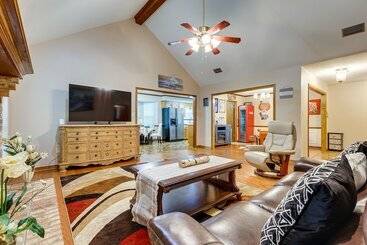 Dog Friendly Alabama Retreat W/ Patio & Fire Pit!