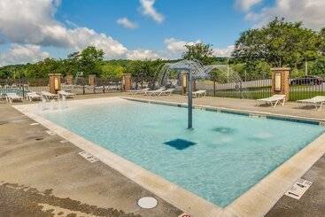 Family Friendly Dubois Cabin W/ Community Pool!