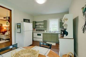 Historic Home On Farm, 15 Mi To Williamsport!