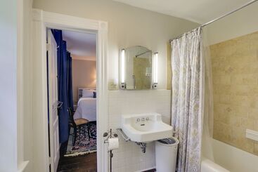 Historic Home On Farm, 15 Mi To Williamsport!