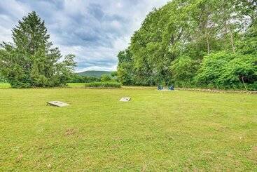 Historic Home On Farm, 15 Mi To Williamsport!