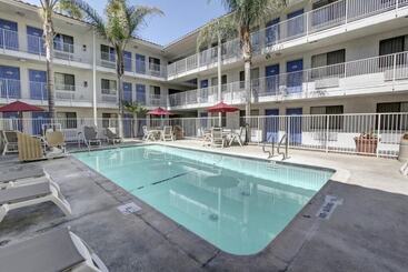 فندق Studio 6 Bellflower Ca Los Angeles