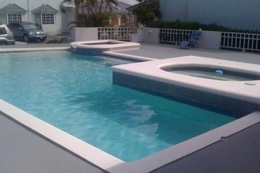 پانسیون Rush Bond Villa