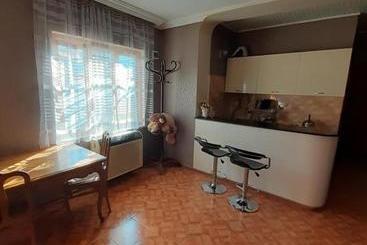 تختخواب و صبحانه Guest House Khatuna