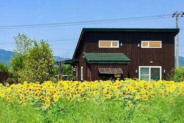 Country Cottage Wakiaiai