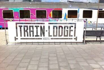 مسافرخانه Train Lodge Amsterdam