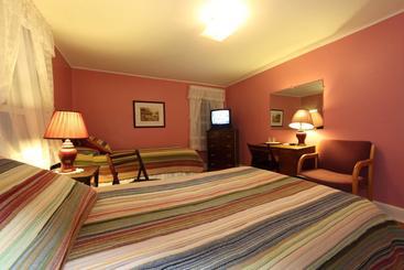 هتل Aloha Tourist Home