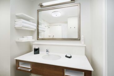 هتل Hampton Inn & Suites Lax El Segundo
