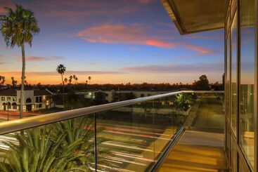 هتل Hampton Inn & Suites Lax El Segundo