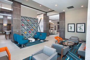 هتل Hampton Inn & Suites Lax El Segundo