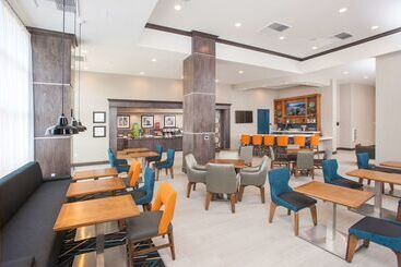 هتل Hampton Inn & Suites Lax El Segundo