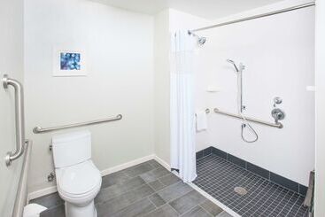 هتل Hampton Inn & Suites Lax El Segundo