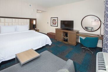 هتل Hampton Inn & Suites Lax El Segundo