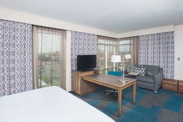 هتل Hampton Inn & Suites Lax El Segundo