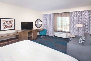 هتل Hampton Inn & Suites Lax El Segundo
