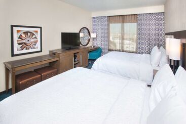 هتل Hampton Inn & Suites Lax El Segundo
