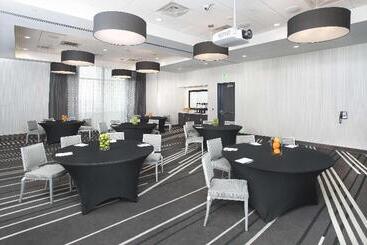 هتل Hampton Inn & Suites Lax El Segundo
