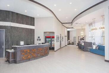 هتل Hampton Inn & Suites Lax El Segundo