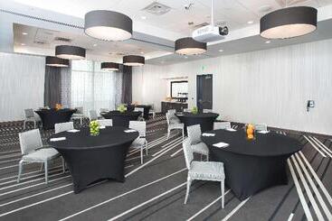 هتل Hampton Inn & Suites Lax El Segundo