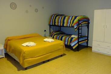 هتل Hostal Amalaya
