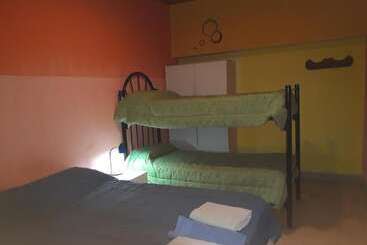 هتل Hostal Amalaya