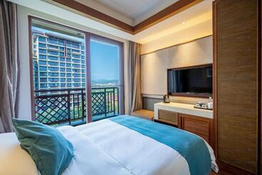 هتل Hnti·narada Sanya Bay Resort