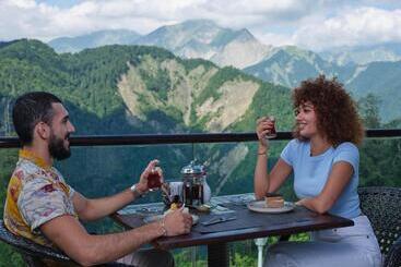 هتل Qafqaz Tufandag Mountain Resort