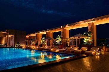 هتل The Sanya Edition