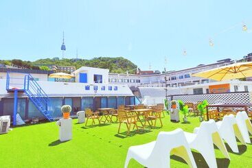 پانسیون Myeongdong Rooftop Hostel