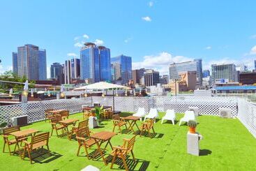 پانسیون Myeongdong Rooftop Hostel