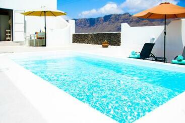 Casa Chinija De Famara - Teguise