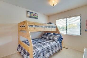 Charming Elko Home W/ Pool Table!